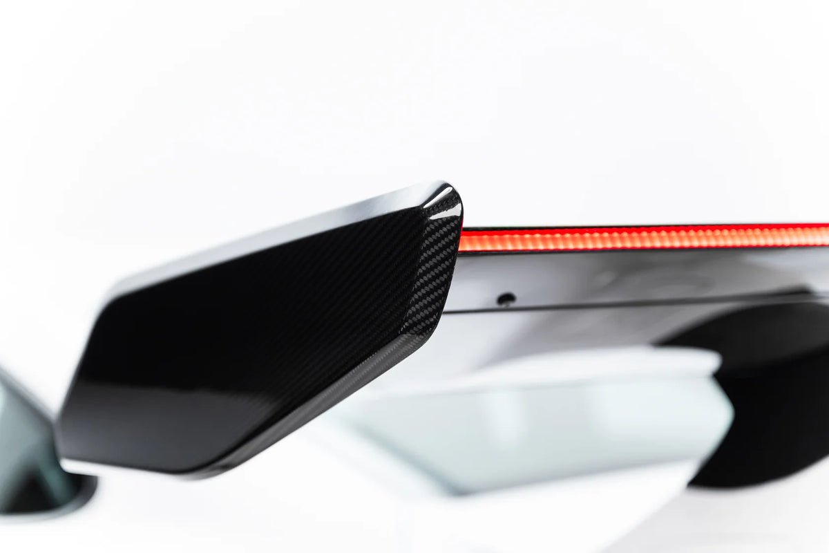 Carbon Spoiler V.1 mit LED für Porsche 911 GT3 991 von Maxton Design