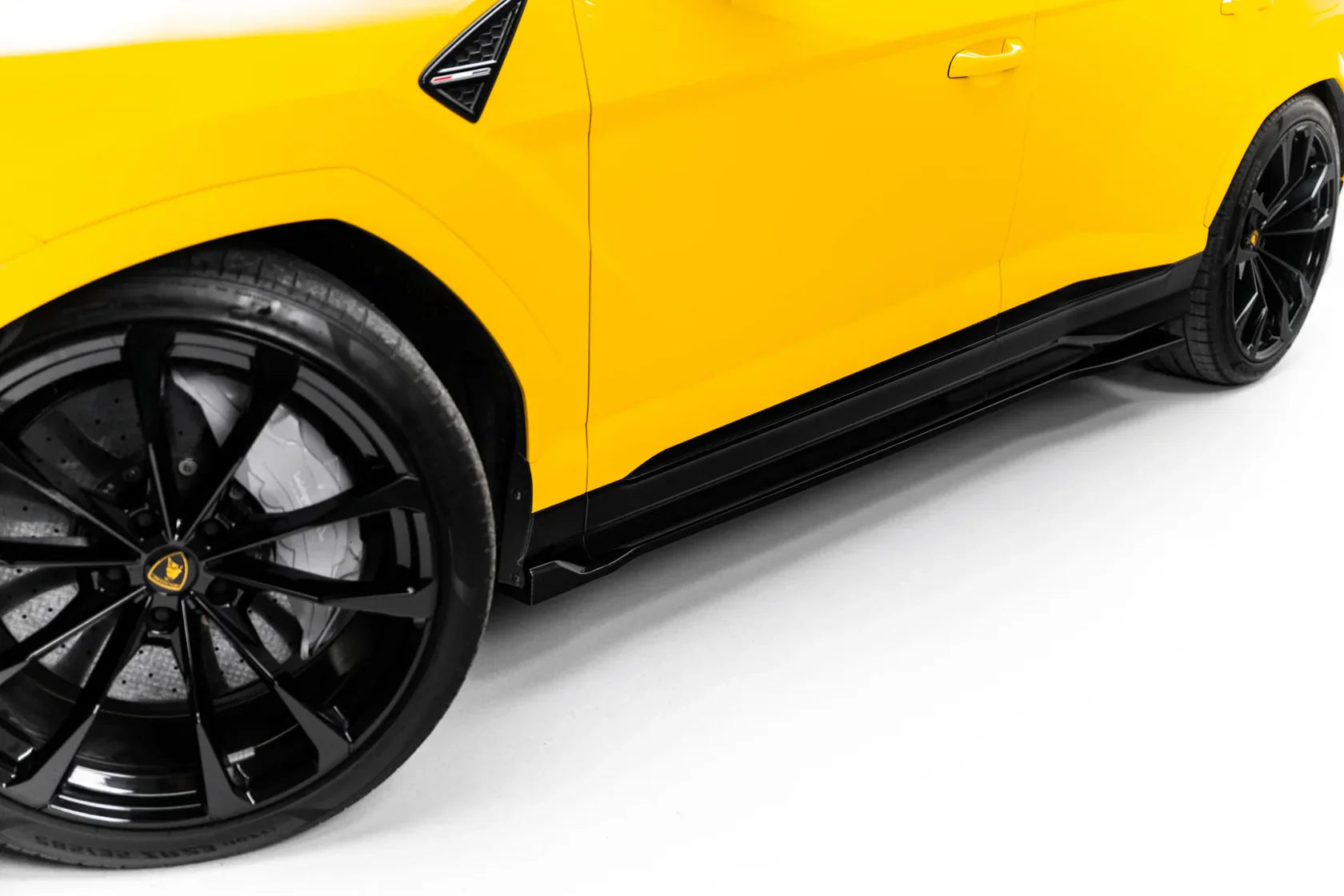 Maxton Design Carbon Seitenschweller Erweiterung für Lamborghini Urus Mk 1
