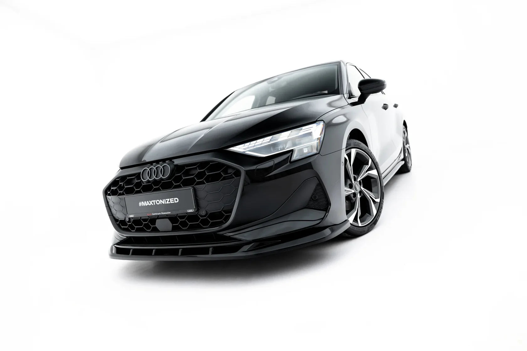 Maxton Design Frontlippe / Frontsplitter V.2 für Audi A3 Limousine 8Y Facelift