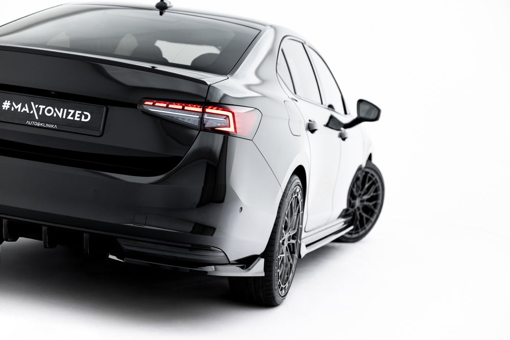 Seitliche Heck Diffusor Erweiterung V.2 für Skoda Superb Sportline Mk4 von Maxton Design