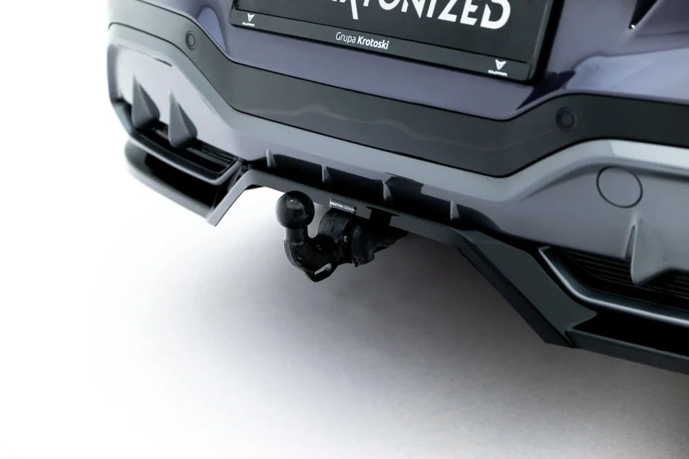 Zentraler Hinterer Splitter V.4 für Cupra Terramar Mk1 mit Anhängerkupplung von Maxton Design