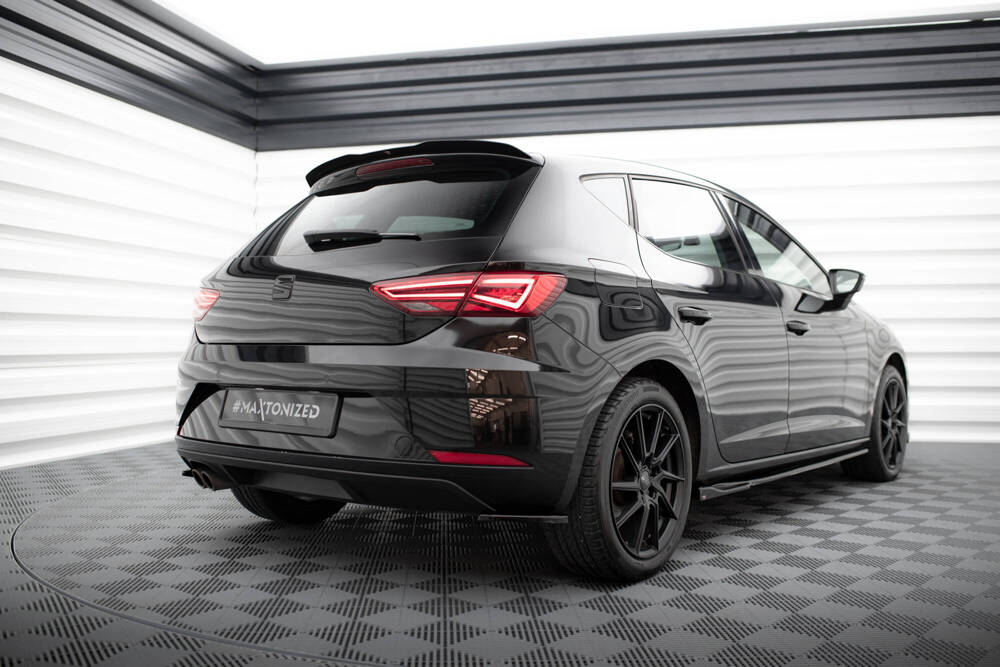Seitliche Heck Diffusor Erweiterung V.2 für Renault Megane RS MK4 von Maxton Design