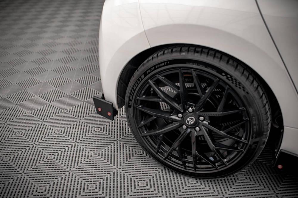 Zentraler Hinterer Splitter mit Flaps für Nissan GTR R35 Facelift von Maxton Design