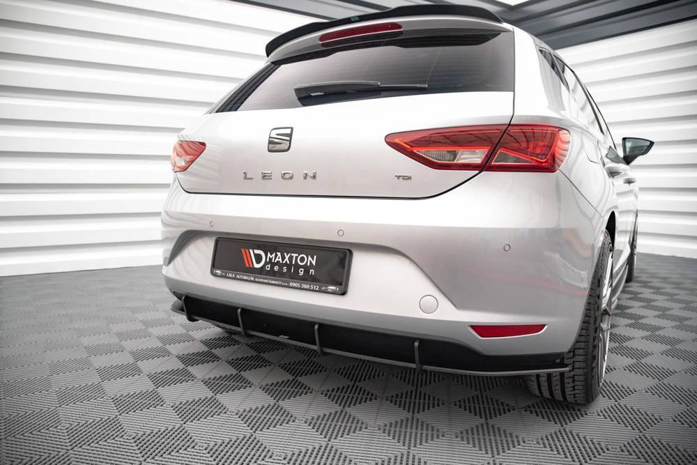 Heck Diffusoransatz Street Pro für Seat Leon Hatchback Mk3 von Maxton Design