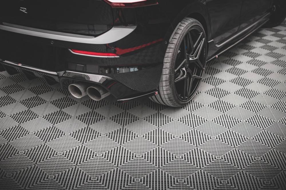 Seitliche Heck Diffusor Erweiterung V.3 für VW Golf 8 GTI von Maxton Design