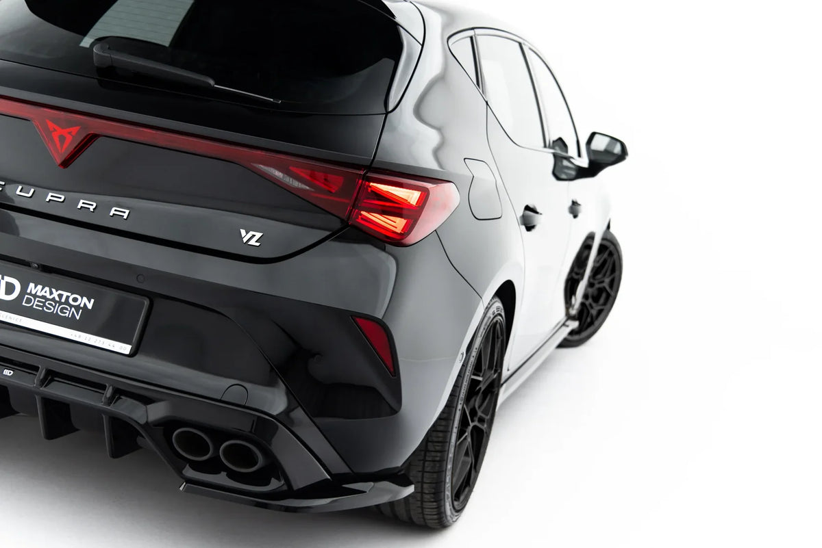 Maxton Design Seitliche Heckdiffusor Erweiterung V.2 für Cupra Leon Schrägheck Mk1 Facelift