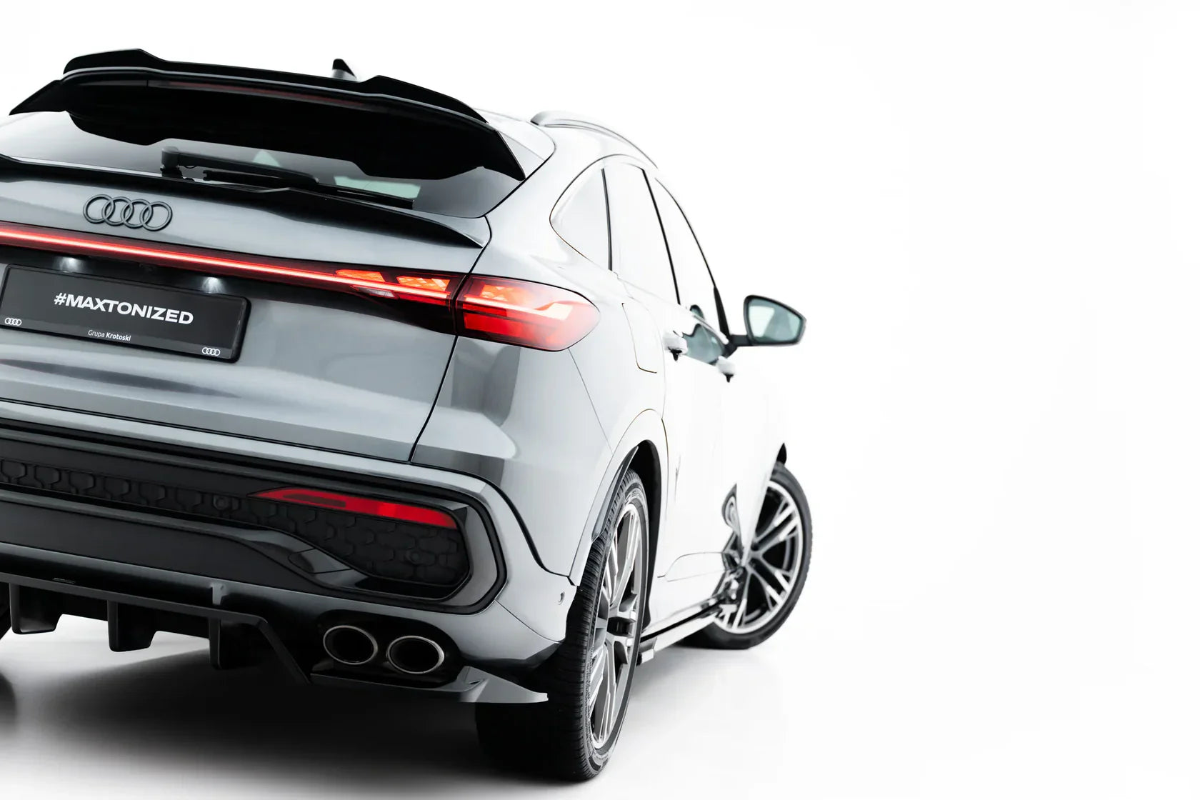 Zentraler Hinterer Splitter für Audi SQ5 Sportback / SUV Mk3 von Maxton Design