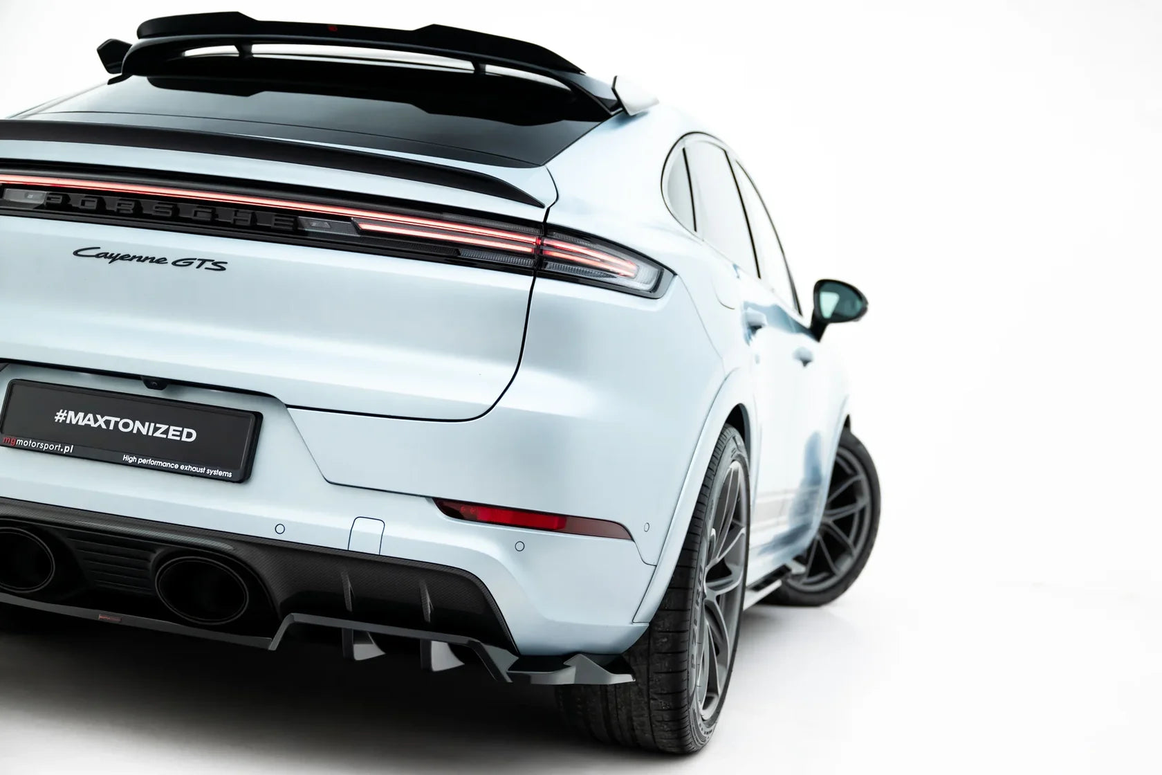 Maxton Design Zentraler Hinterer Splitter für Porsche Cayenne GTS / Turbo Sport Pack / Turbo E-Hybrid GT Pack Coupe Mk3 Facelift