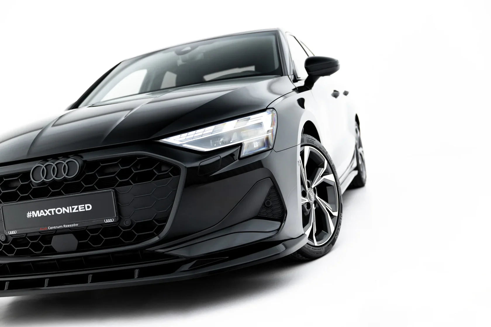 Maxton Design Frontlippe / Frontsplitter V.2 für Audi A3 Limousine 8Y Facelift