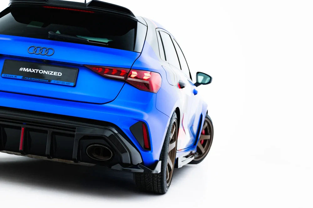 Seitliche Heck Diffusor Erweiterung V.2 für Audi RS3 Sportback 8Y Facelift von Maxton Design