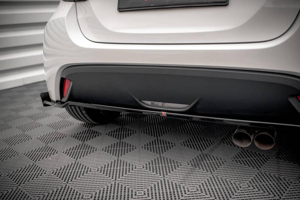 Zentraler Hinterer Splitter mit Flaps für Nissan GTR R35 Facelift von Maxton Design
