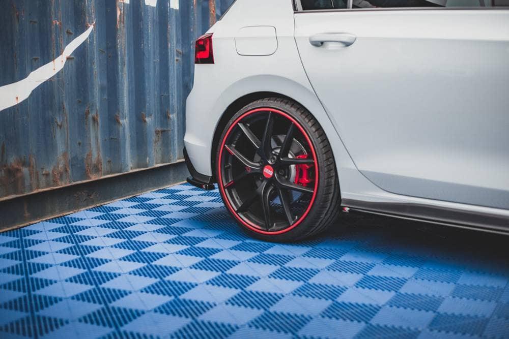 Seitliche Heck Diffusor Erweiterung für VW Golf 8 GTI von Maxton Design - UPGRADEMYCAR